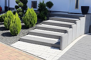 280982820